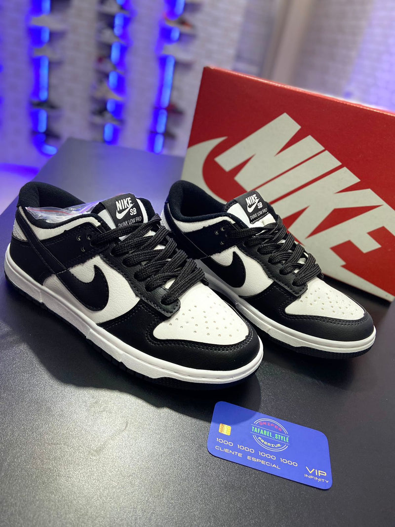 Nike Dunk Panda