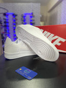 Tênis Nike Air Force 1 '07 Triple White