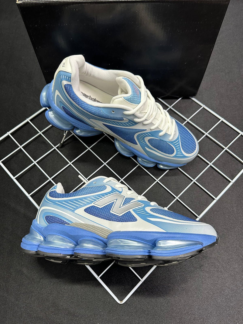 New Balance 2000