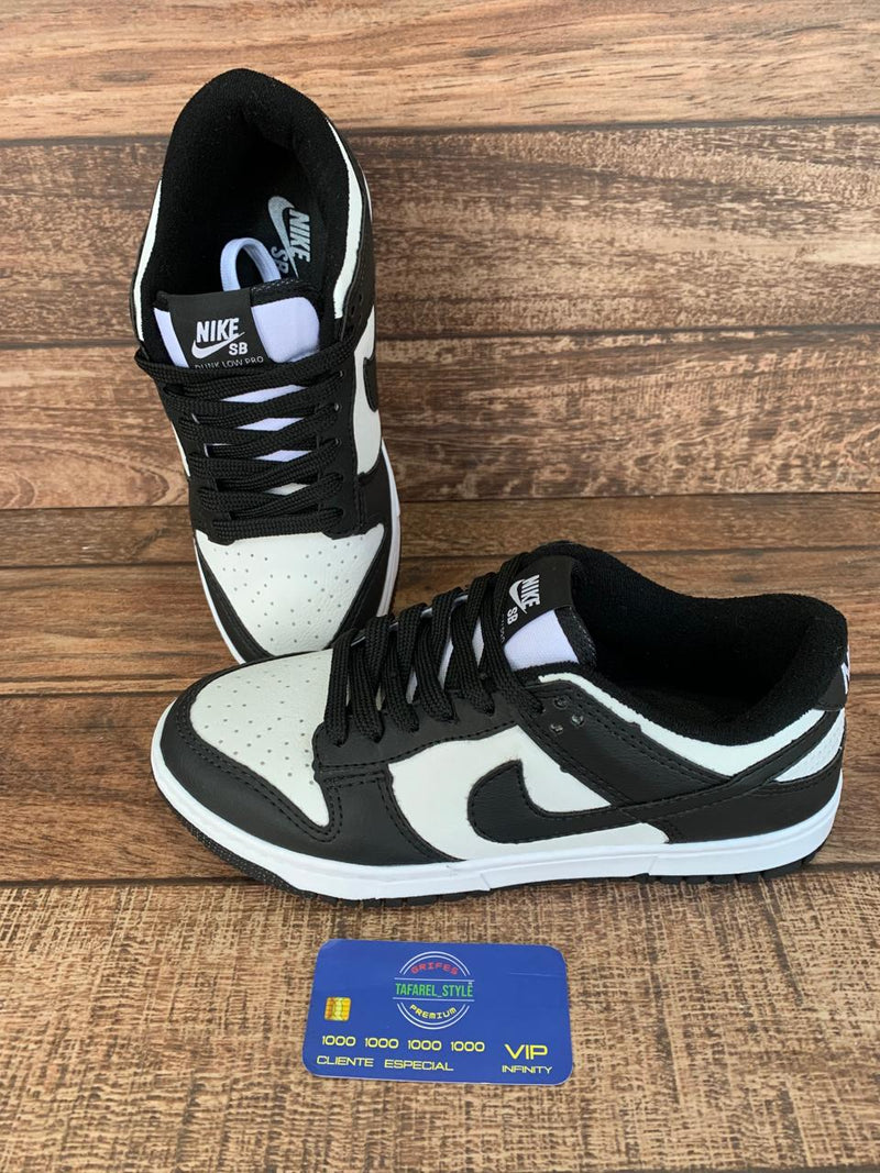 Nike SB Dunk Panda