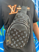 Bag Louis Vuitton transversal preta