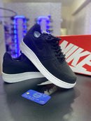 Compre 1 Leve 2 - Tênis Nike Air Force 1 Preto e Branco '07