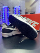 Tênis Nike Air Force 1 '07 Black and White