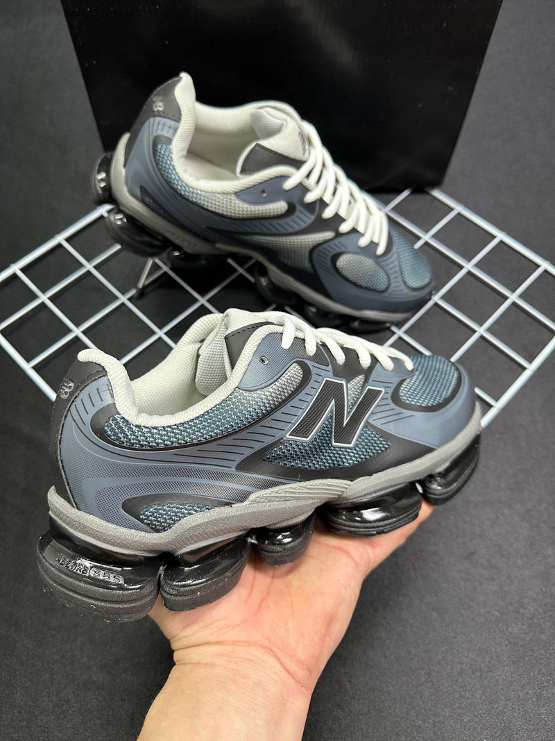New Balance 2000
