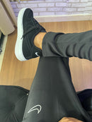 Compre 1 Leve 2 - Tênis Nike Air Force 1 Preto '07 "Nobuck"