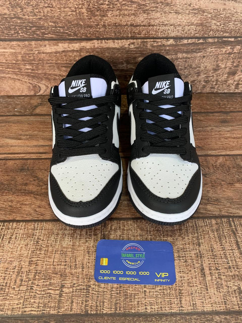 Nike SB Dunk Panda