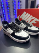 Tênis Nike Air Force 1 '07 Black and White