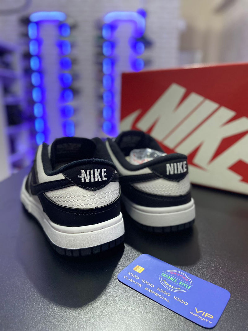 Nike Dunk Panda